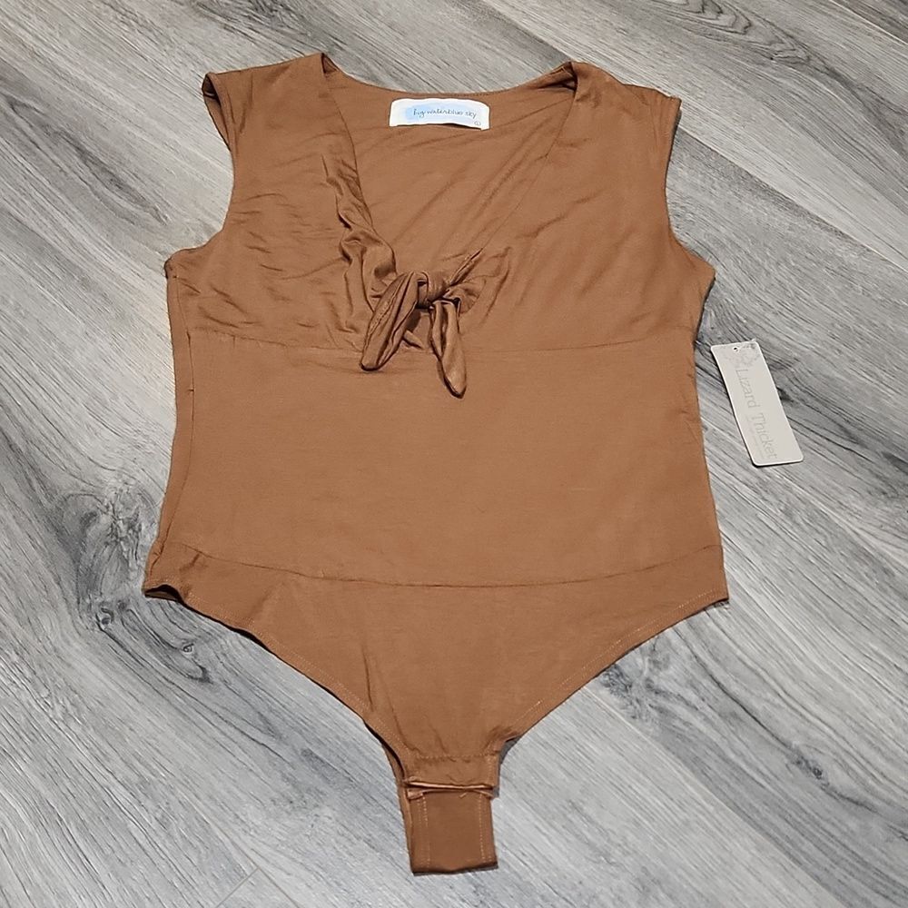 NWT Lizard Thicket Brown Mustard Knot Front Bodysuit